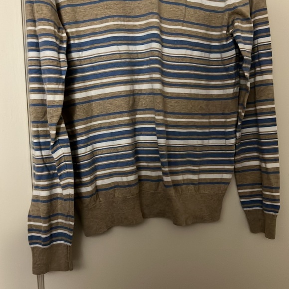 saks fifth avenue sweater size: M - Picture 3 of 8